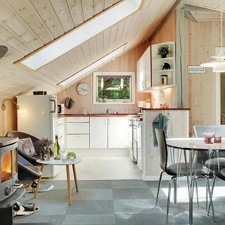 Three-bedroom Holiday In * Blavand